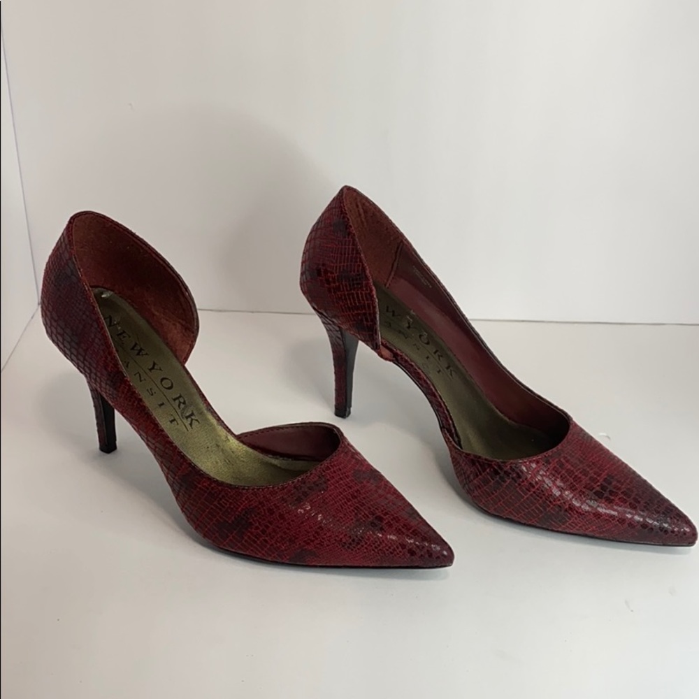 New York Transit Wine colored heel
